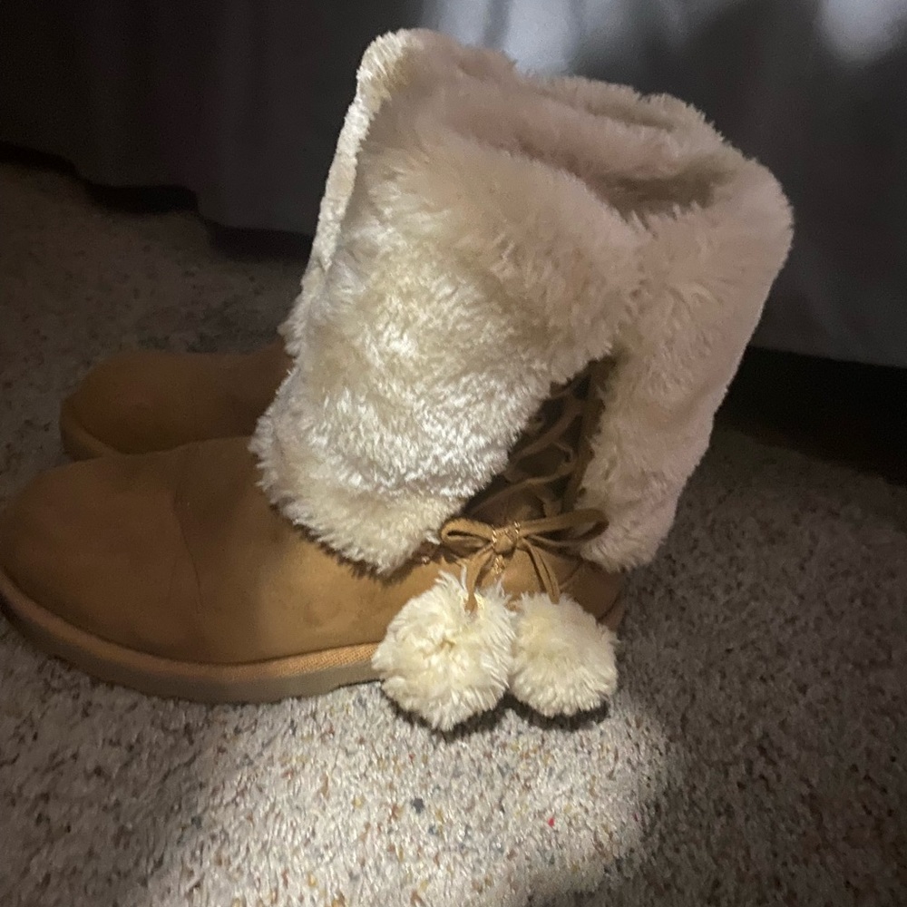 Cozy Tan Fur-Lined Boots
